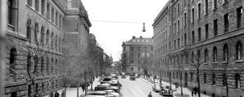 Høyesteretts Hus 1946, til venstre